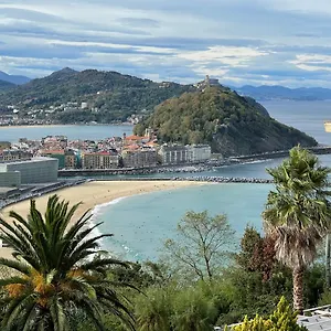 Usandizaga Apartment, Second Line Beach, Free Parking , San Sebastián España