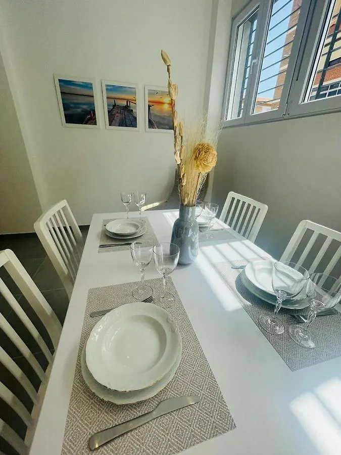Apartament Apartamento Alhucemas Playa Malaga